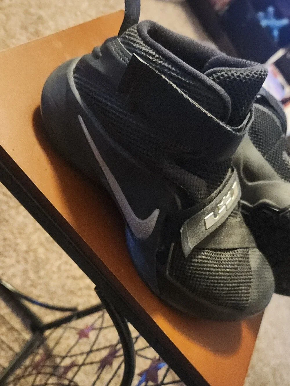 Lebron Soldier 9 High Tops - Picture 6 of 8